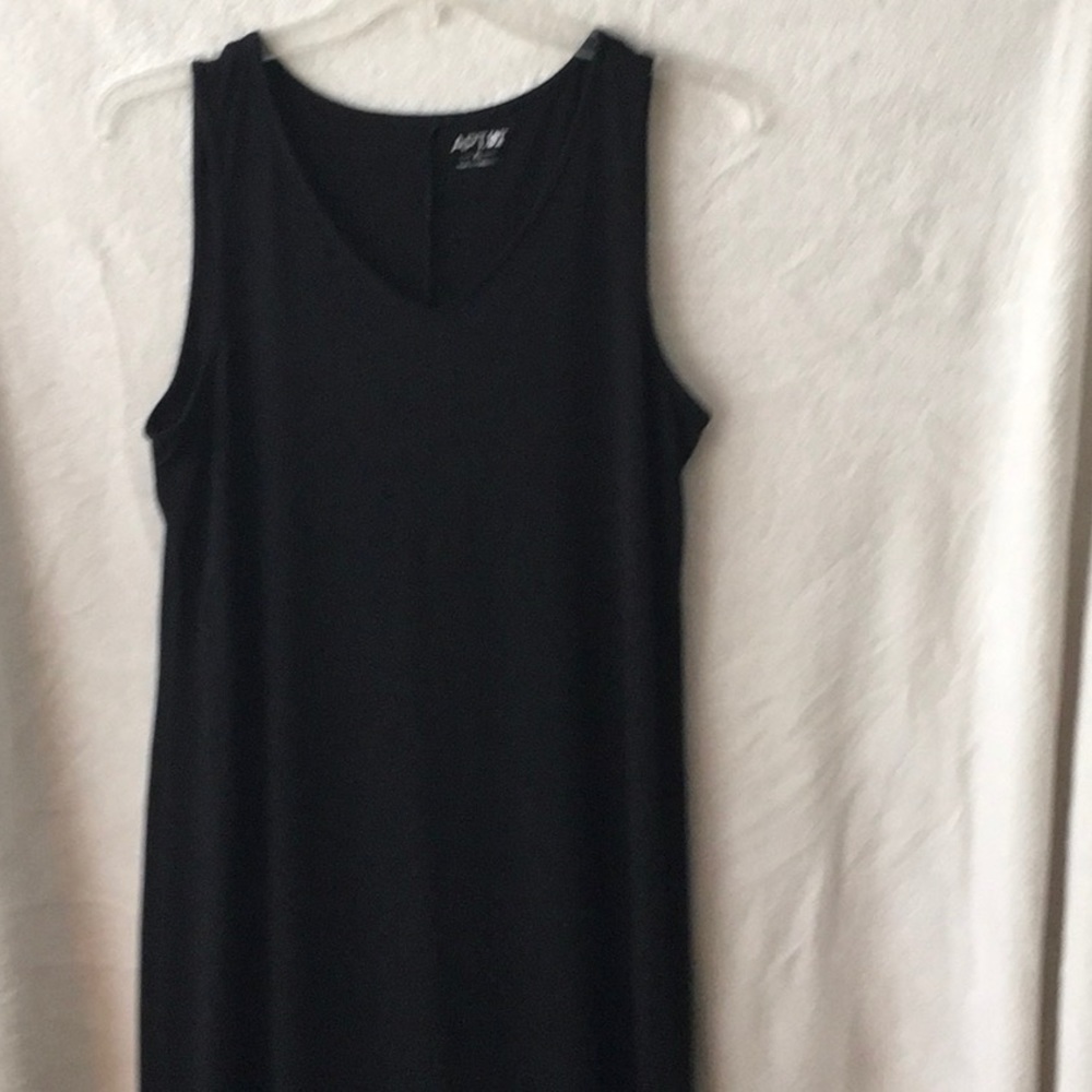 Long column sleeveless dress